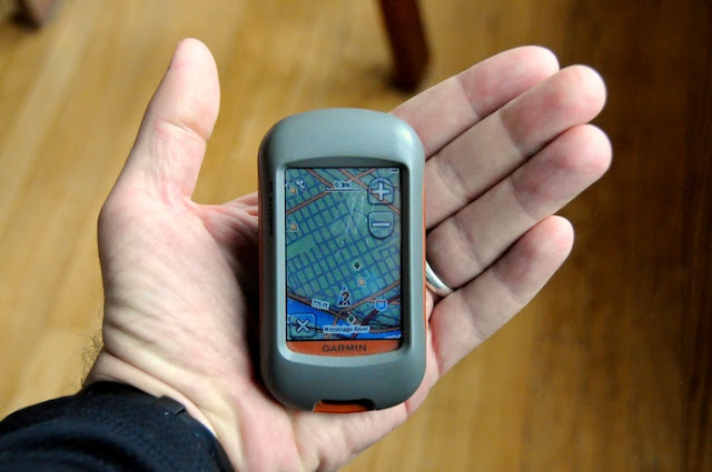 Small best sale garmin gps